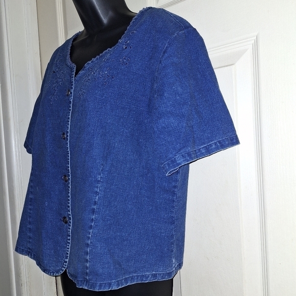 Requirements embroidered jean button up blouse size Large - Picture 5 of 7
